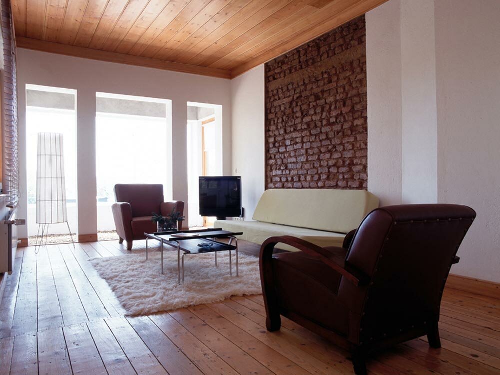 04livingroom.thumb.jpg.2a3efdad14cfa64ea7d6e771758f9a94.jpg