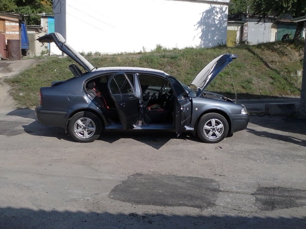 1472832121_SkodaOctavia_00003.thumb.jpg.e355ba271dc0f069abd712fd8d5a13cd.jpg