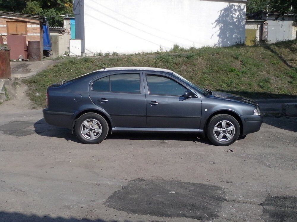 1727360559_SkodaOctavia_00008.thumb.jpg.6b05d0c66275a0d75c64e5a4665b7025.jpg