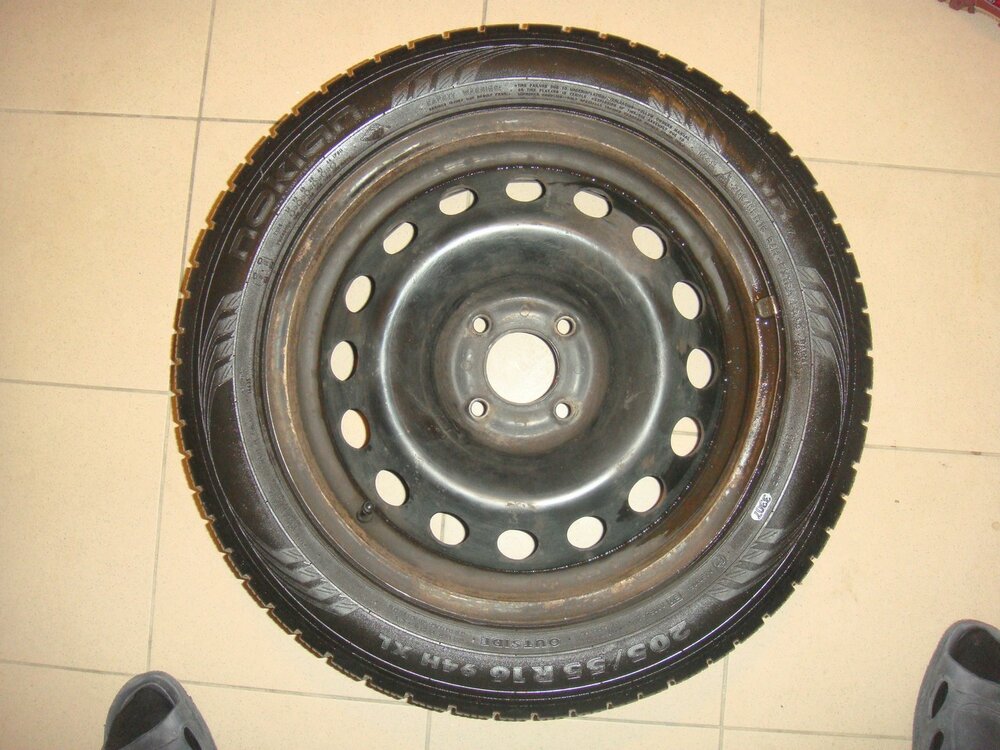 458366557_Nokian205.55R16_00001.thumb.jpg.4ca08c708cba152699a70911bf17104d.jpg