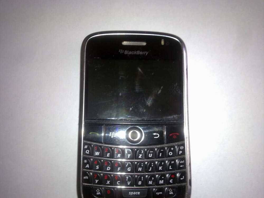 959637355_BlackBerry9000Bold.thumb.jpg.66ce387d2d764e6f246c0cf05a9a4640.jpg