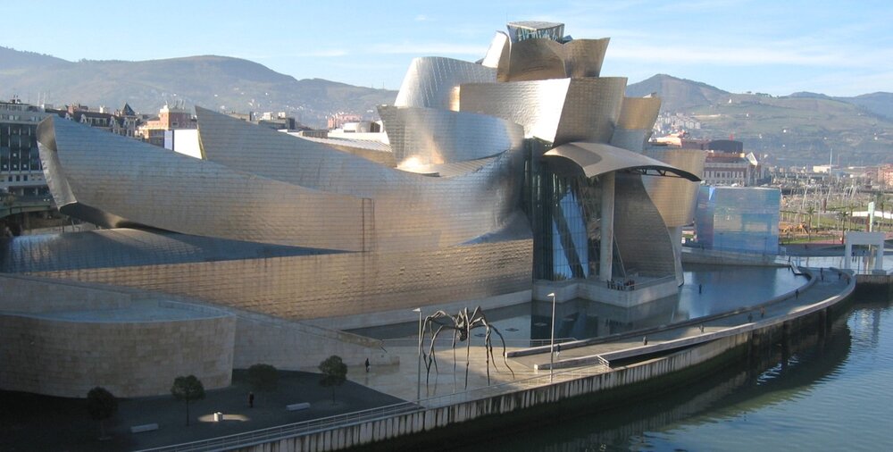 Guggenheim-bilbao-jan05.thumb.jpg.6d81b52fbd843c050ee29a7830590a30.jpg
