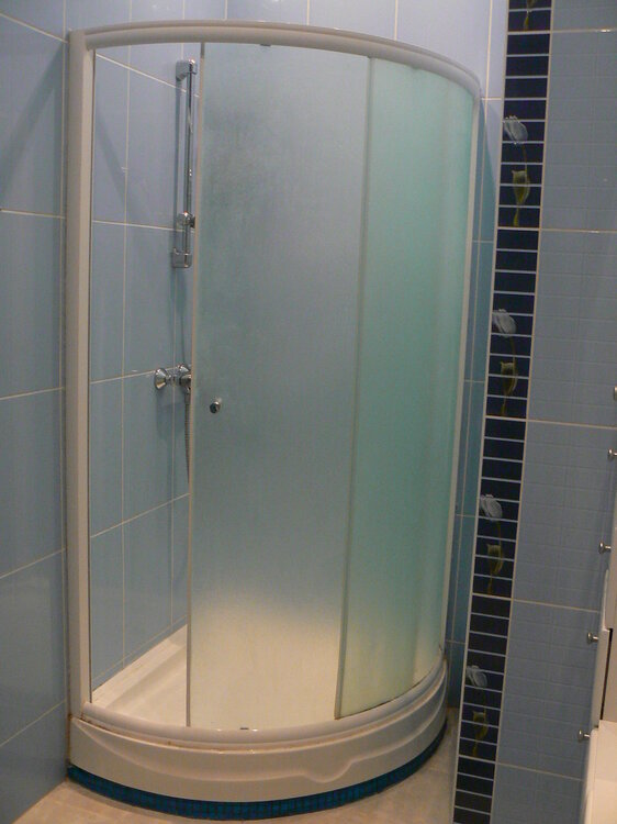 bathroom4.thumb.JPG.f6c1df251581478247ce88c14c88cb8e.JPG