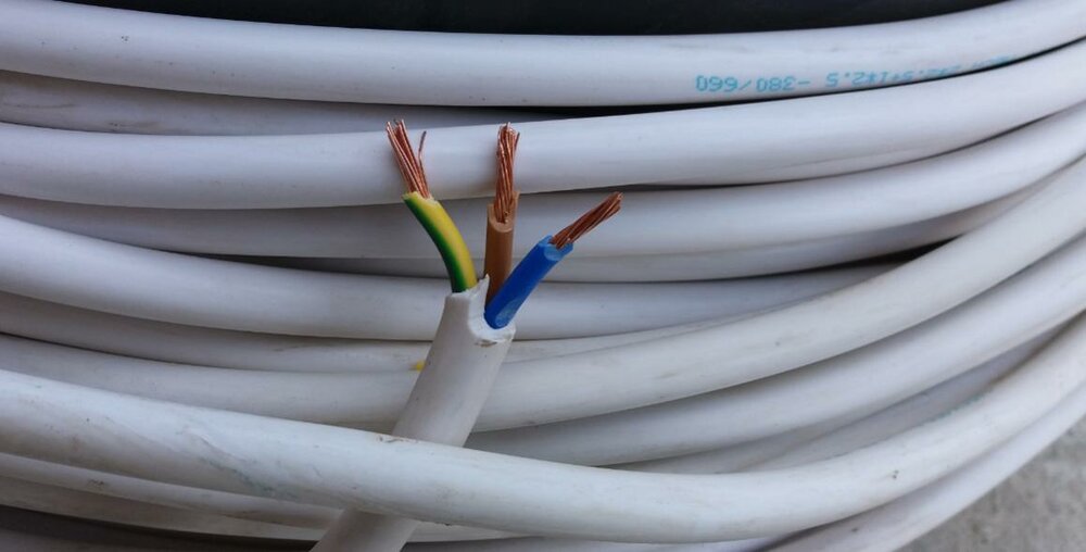 cable.thumb.jpg.ef1743ef6fbf5c19de0c17e93e00a3ef.jpg