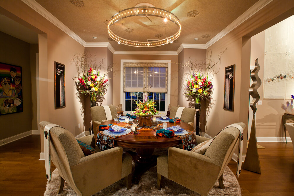 diningroom.thumb.jpg.61667fba5e343a191d12aa85fb653d35.jpg