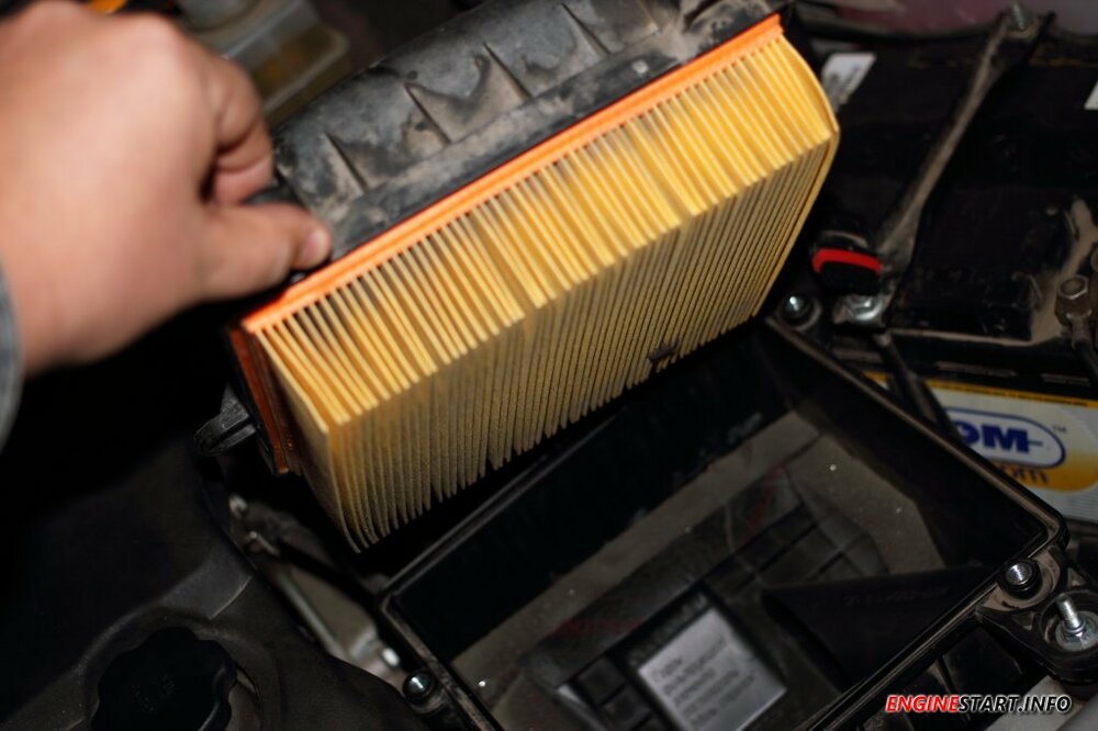 engine-air-filter-priora-015.thumb.jpg.afee40552ef0f649f610d32bc4fd935c.jpg