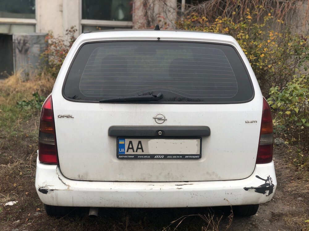 opel_back.thumb.jpg.2c6e5cd54e0a0b22d217c60c28894cfc.jpg