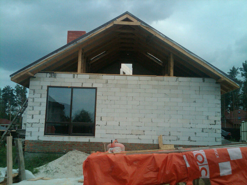 roof10.thumb.jpg.5a3f2900ddc888616aeb6f1103456c8b.jpg