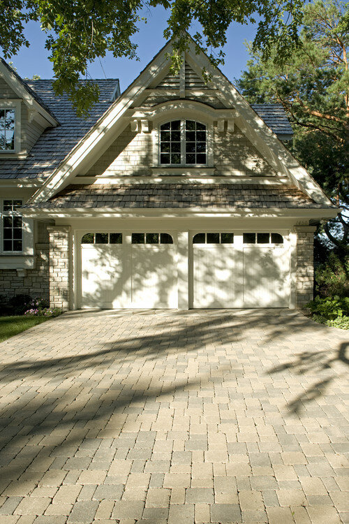 traditional-garage-and-shed.thumb.jpg.8e7cd21aed3fa49d368f0be3141b65dd.jpg