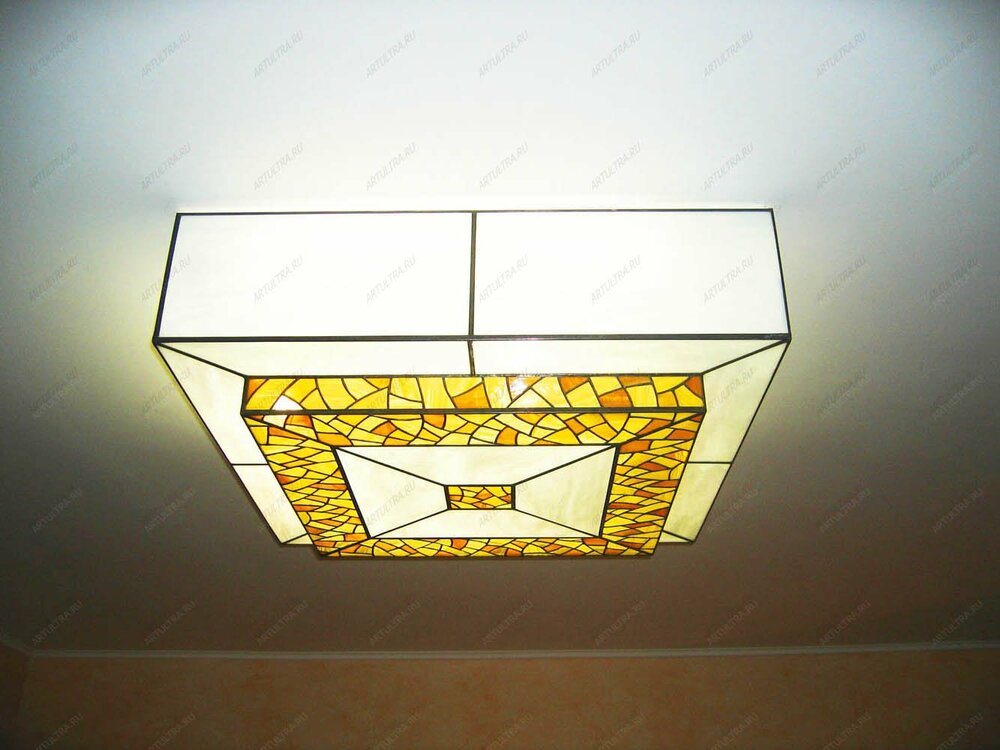 vitrazhi-foto-tiffani-522.thumb.JPG.b2e98a3cfbb77789fcf48e3862feb89e.JPG