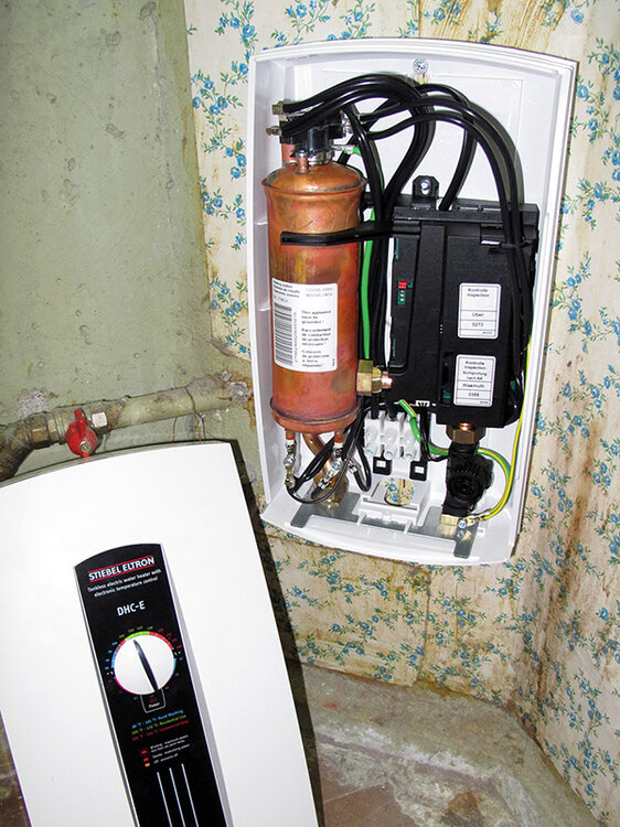water_heater_2909.thumb.jpg.8a97e846931492a899ef9bc1efa3e6c9.jpg