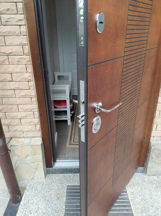 2. Кедр, замки.jpg