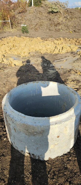 IMG-e6fc751dfbe36353965ba5934f8ccd27-V (1).jpg