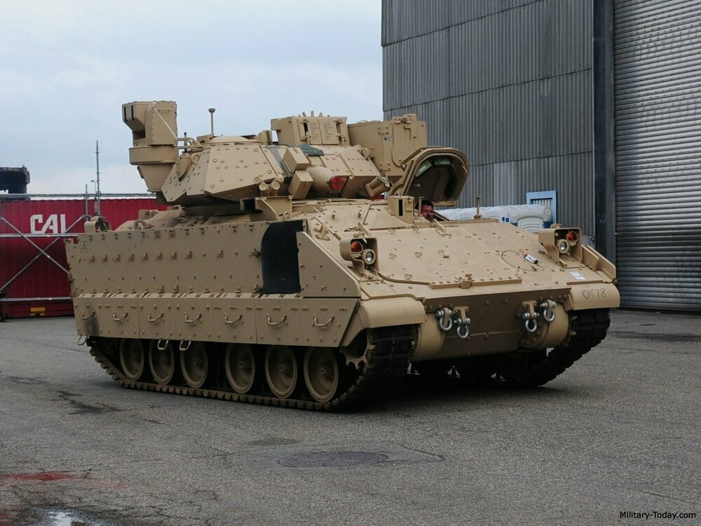 m7_bradley_l2.jpg