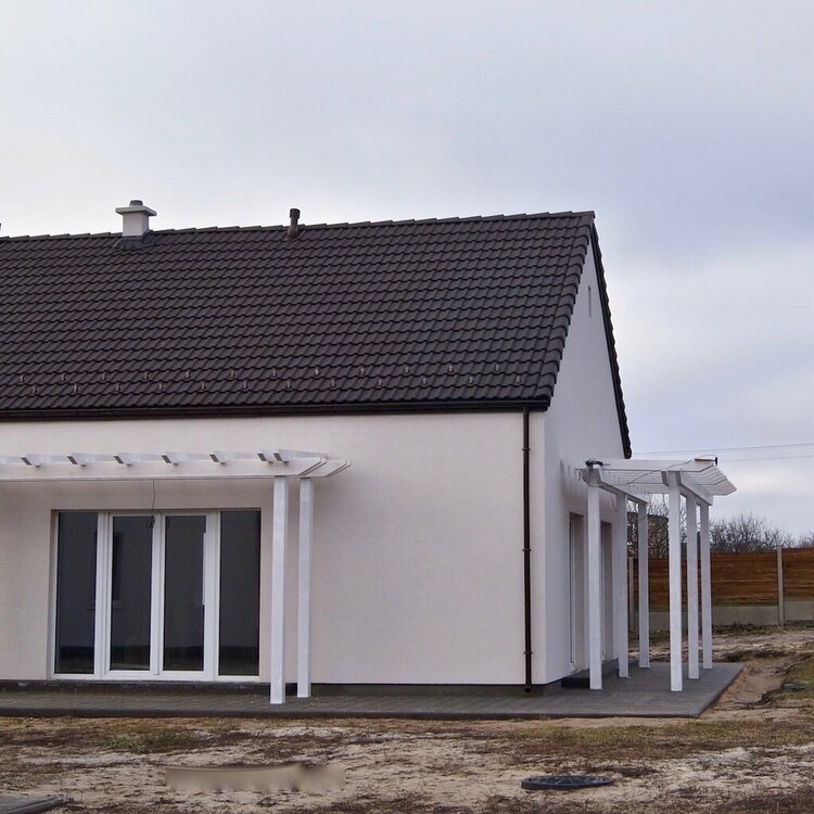 novyj-odnojetazhnyj-jenergojeffektivnyj-dom-s-dvumja-pergolami-pod-kievom-les-ozero-3.jpg