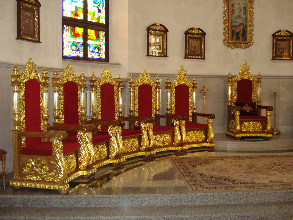 Позолоченный трон (4).png