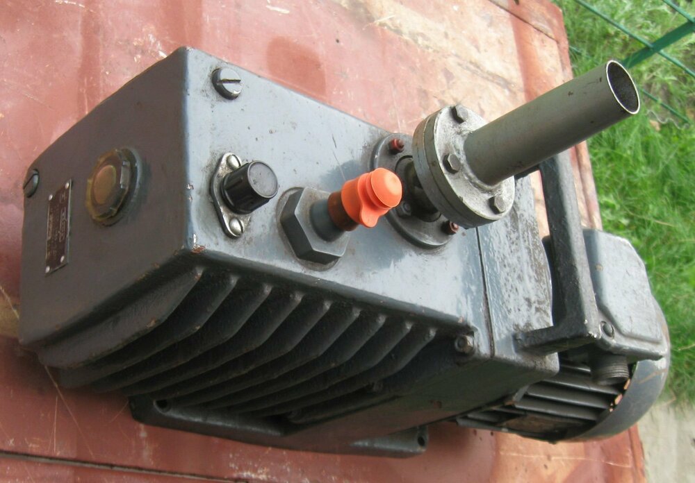 Насос вакум 1.jpg