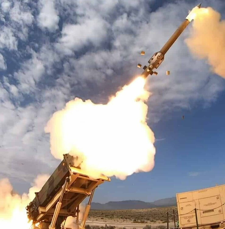 Pusk-rakety-z-Patriot-Advanced-Capability-3-PAC-3.jpg
