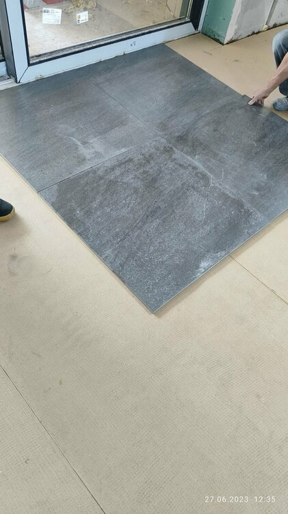 Выкладывание плитки по подложке ТДЄ ПА-1,9мм.jpg