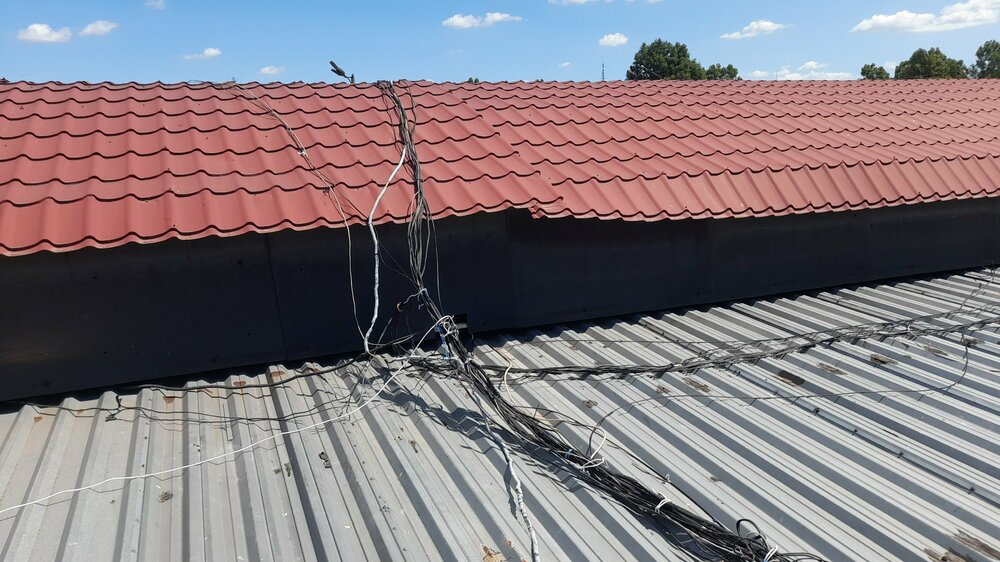 Кабели на кровле (05).jpg