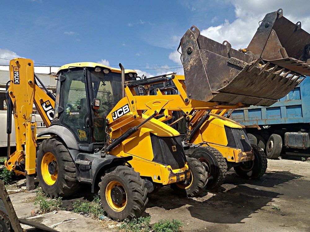 2-excavator-jcb-3cx (2).jpg