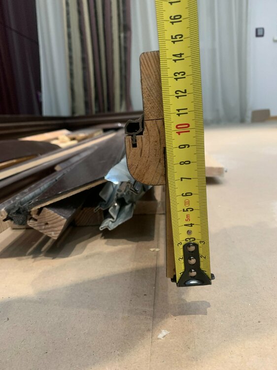 Коробка в су гостевой - торец, размер.JPG