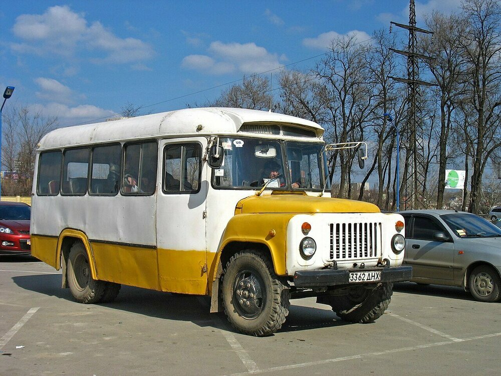 Автобус_КАвЗ-685М_Soviet_bus_KAvZ-685M.jpg
