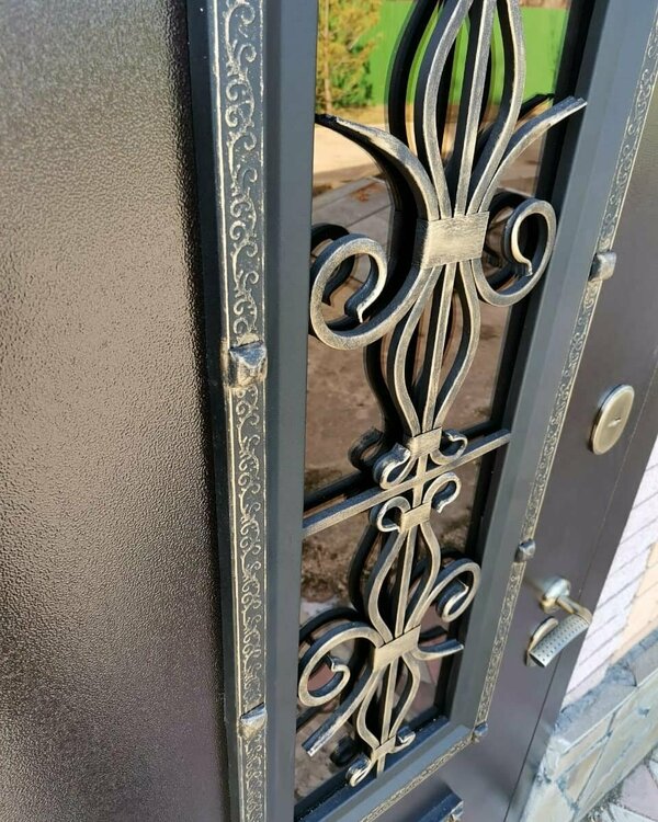 dveri-vhodnie-krivoy-rog (21).jpg