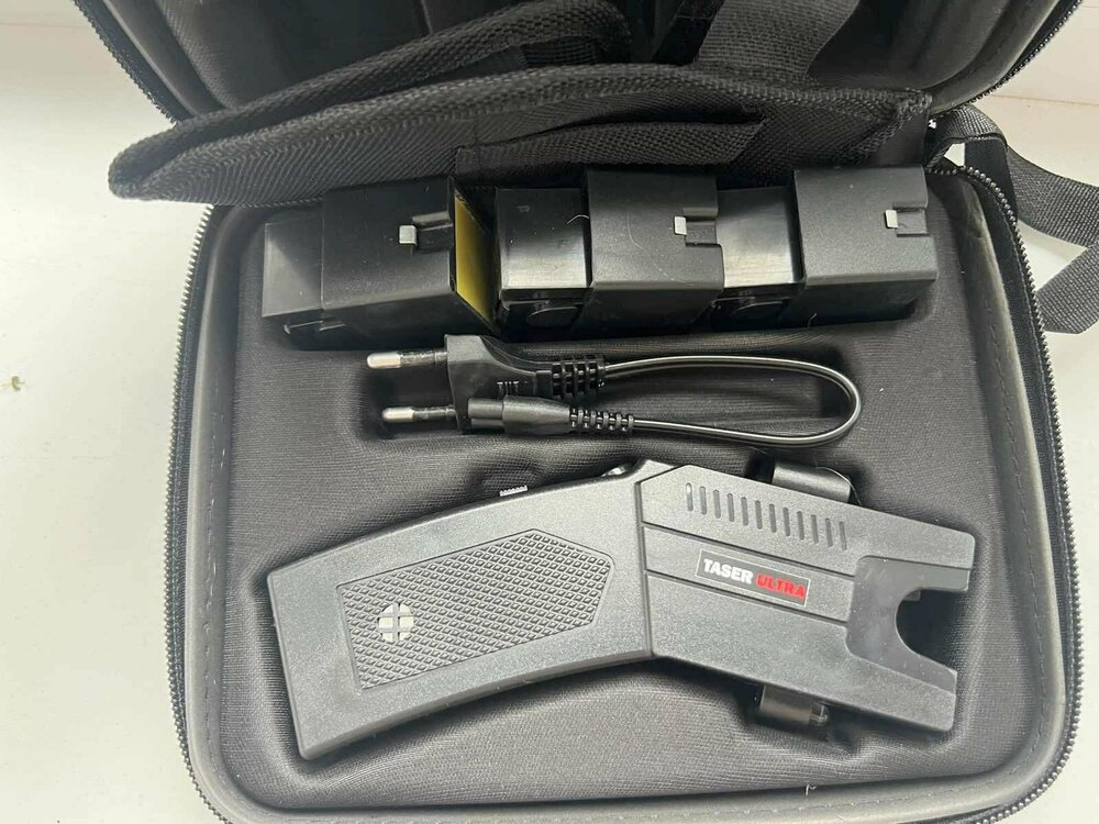 taser ultra.jpg